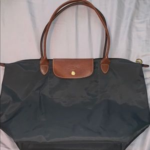 gray longchamp purse